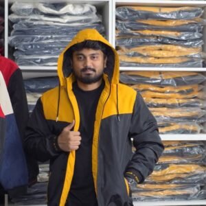 কাঠালী কালো হুডি জ্যাকেট